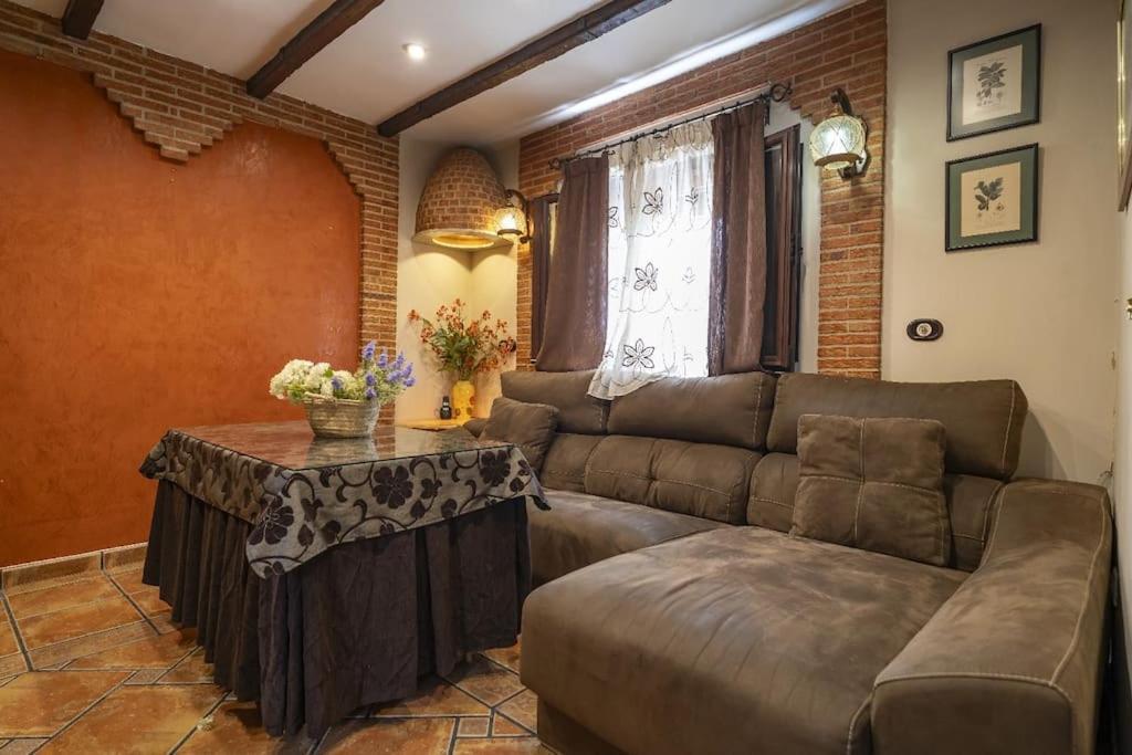 Casa Con Patio Y Terraza En Barrio Historico De La Villa, Junto Al Adarve Priego De Cordoba Exterior photo